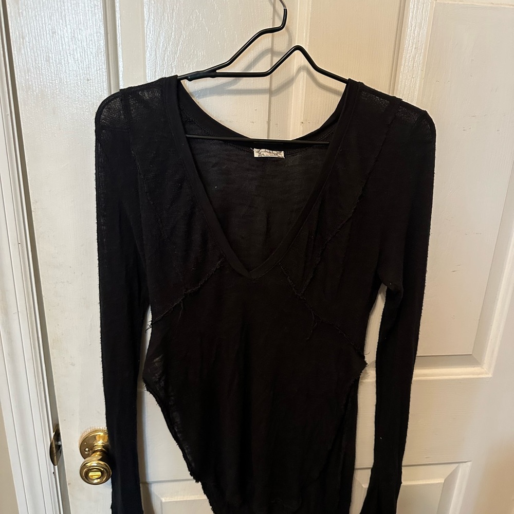Black V-Neck Long Sleeve Top